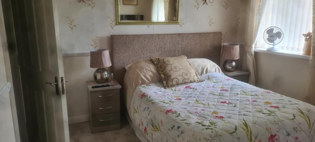 Parc Lodge Guesthouse 브리젠드 외부 사진