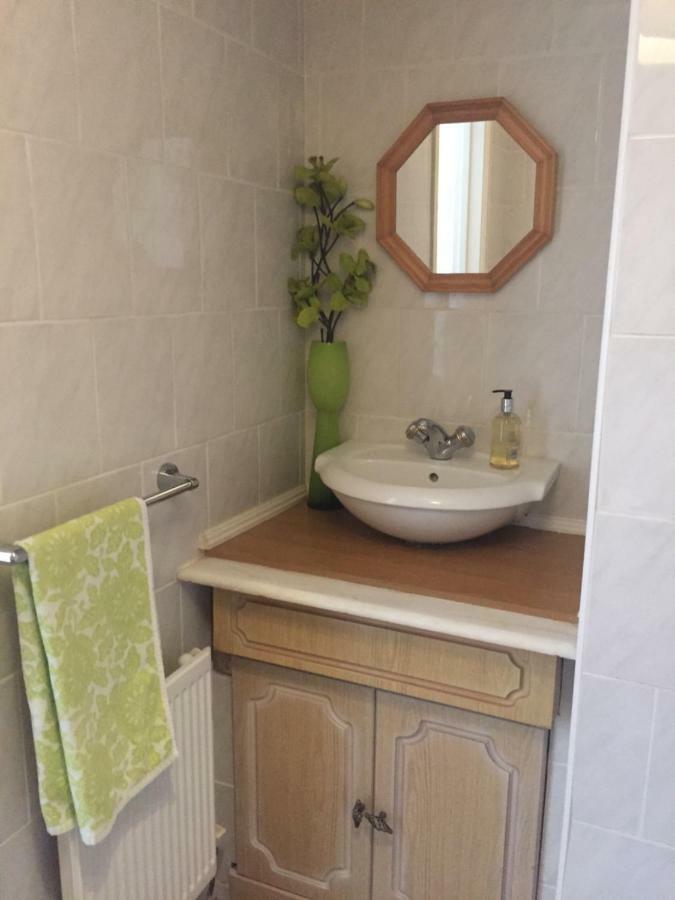 Parc Lodge Guesthouse 브리젠드 외부 사진